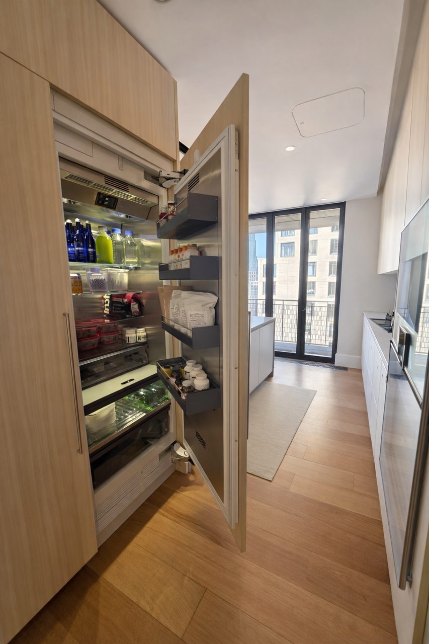 Poliform kitchen with Bleu de Savoie marble